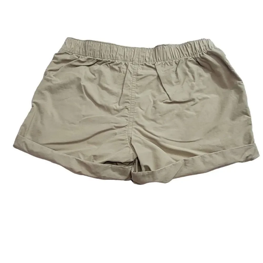 Old Navy khaki shorts L10/12